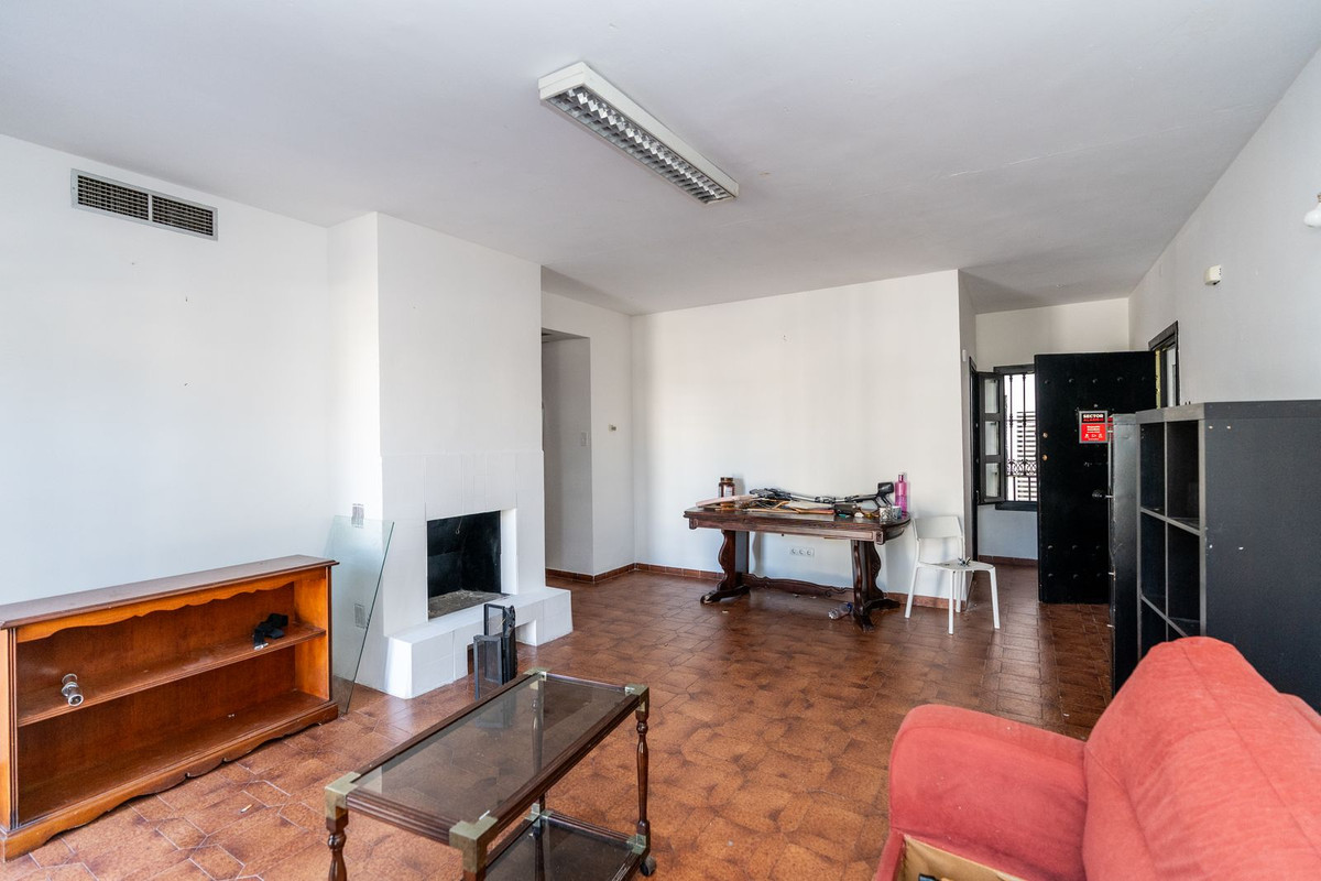 Te koop Middle Floor Apartment Costa Del Sol Puerto Banús € 430.000,-