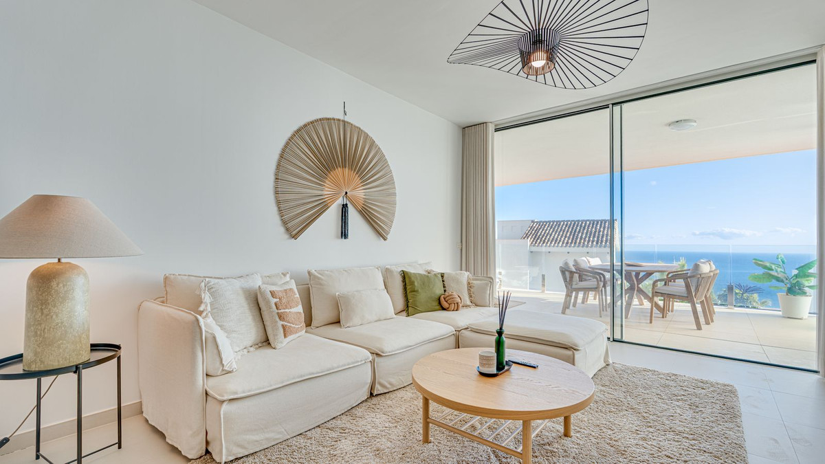 Te koop Middle Floor Apartment Costa Del Sol Benalmadena € 550.000,-