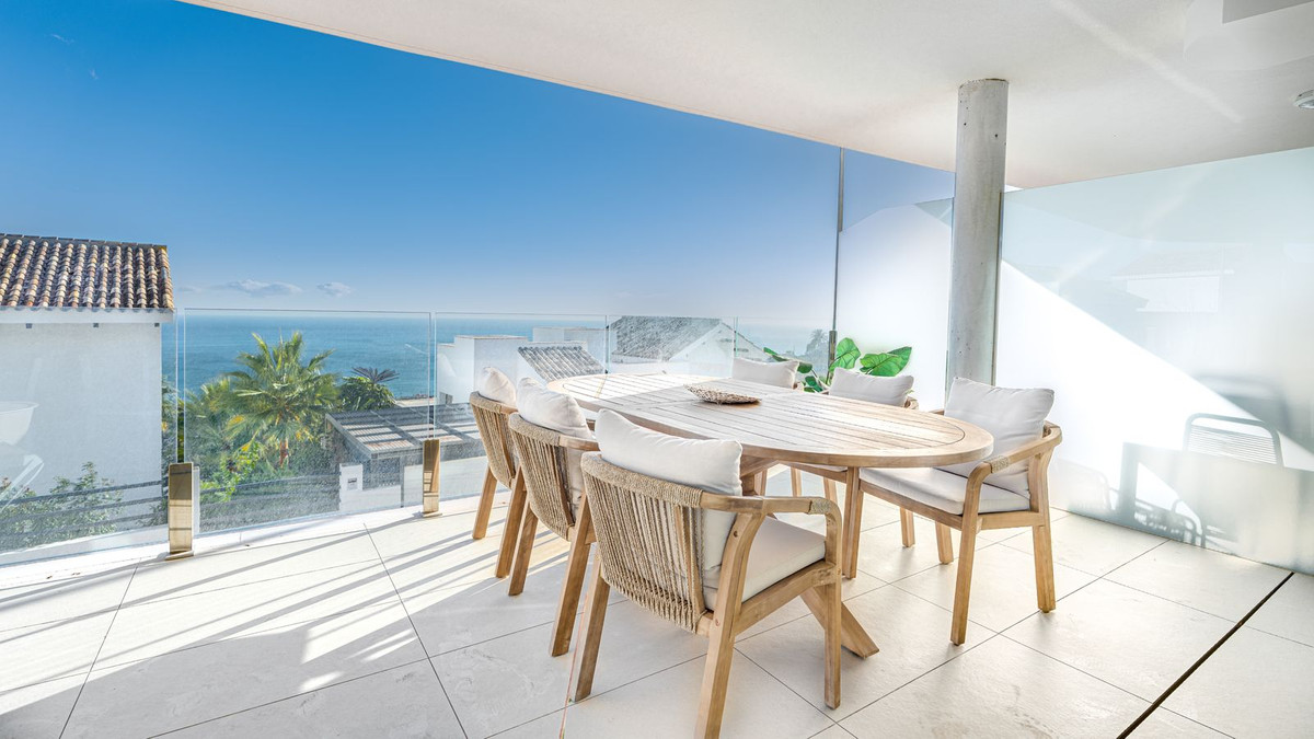 Te koop Middle Floor Apartment Costa Del Sol Benalmadena € 550.000,-