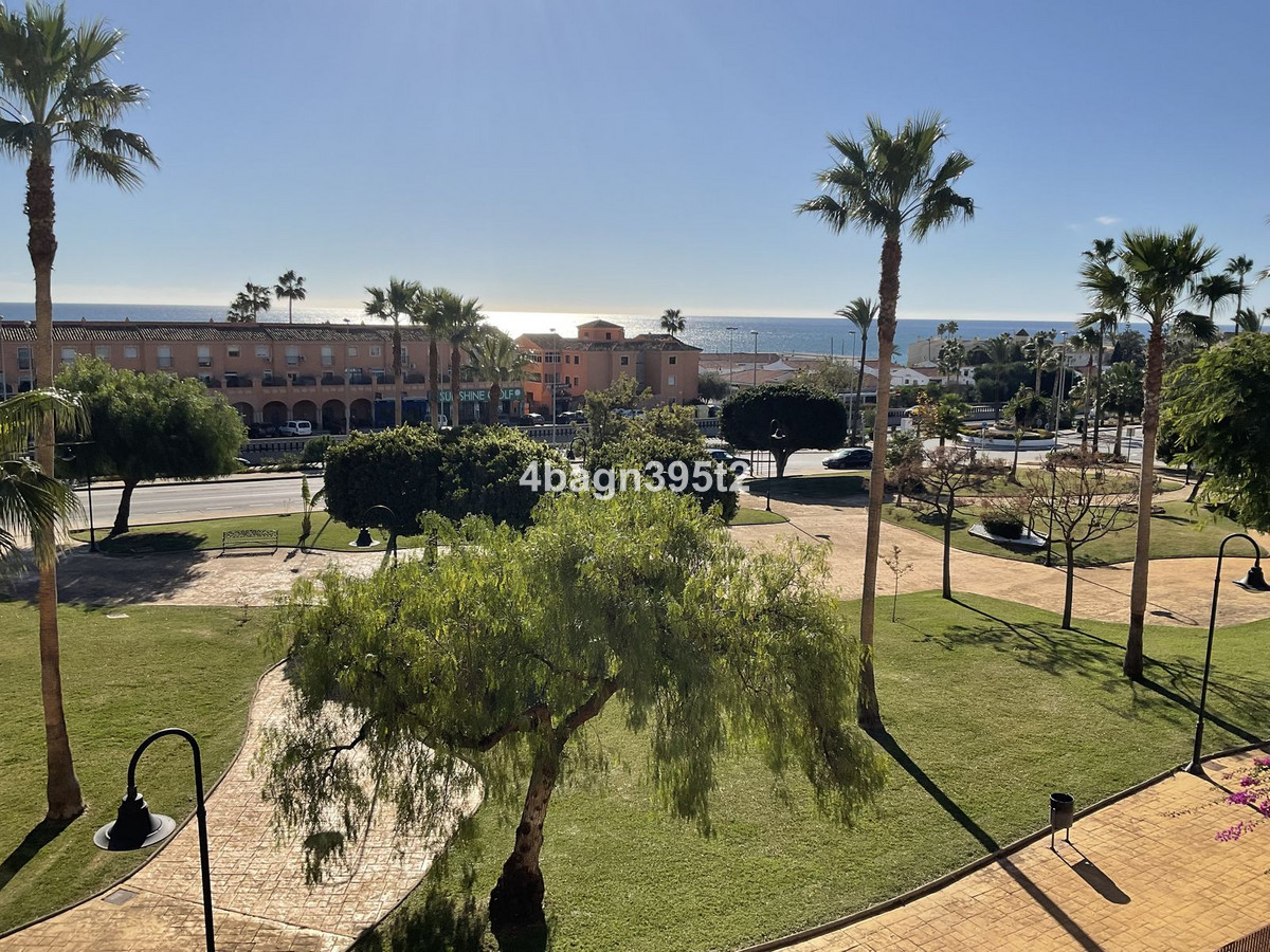 Te koop Middle Floor Apartment Costa Del Sol La Cala De Mijas € 349.000,-