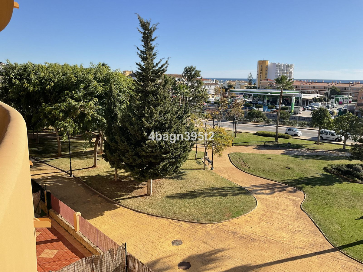 Te koop Middle Floor Apartment Costa Del Sol La Cala De Mijas € 349.000,-