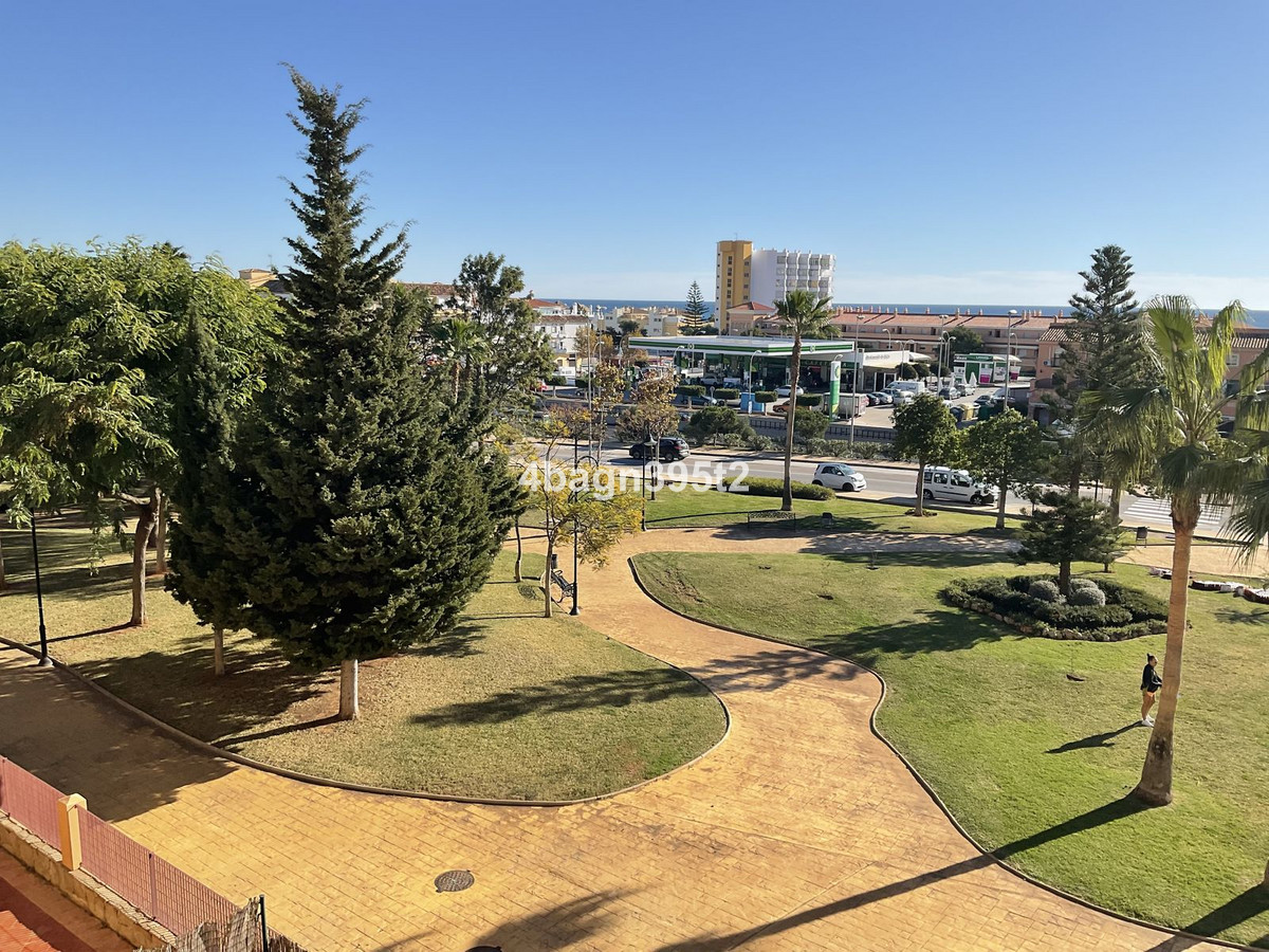 Te koop Middle Floor Apartment Costa Del Sol La Cala De Mijas € 349.000,-