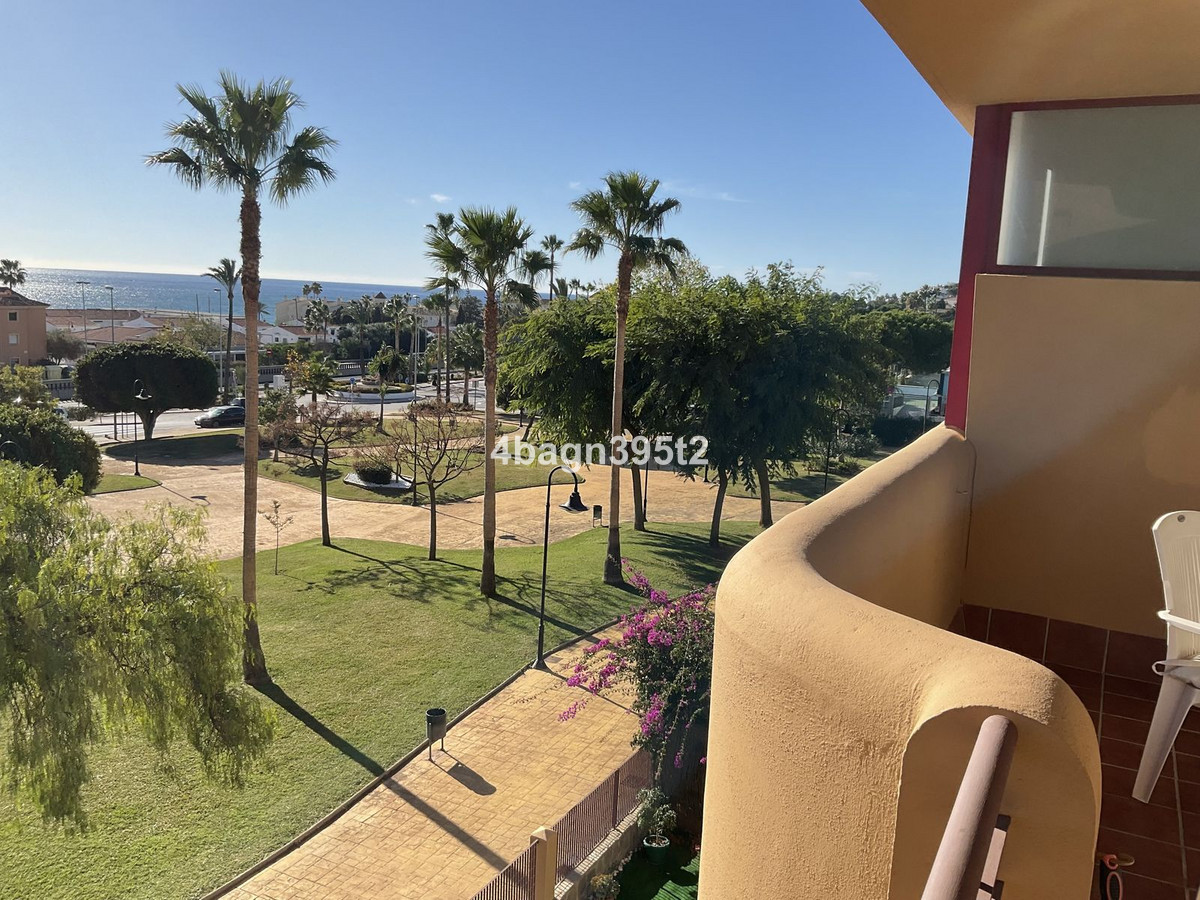 Te koop Middle Floor Apartment Costa Del Sol La Cala De Mijas € 349.000,-