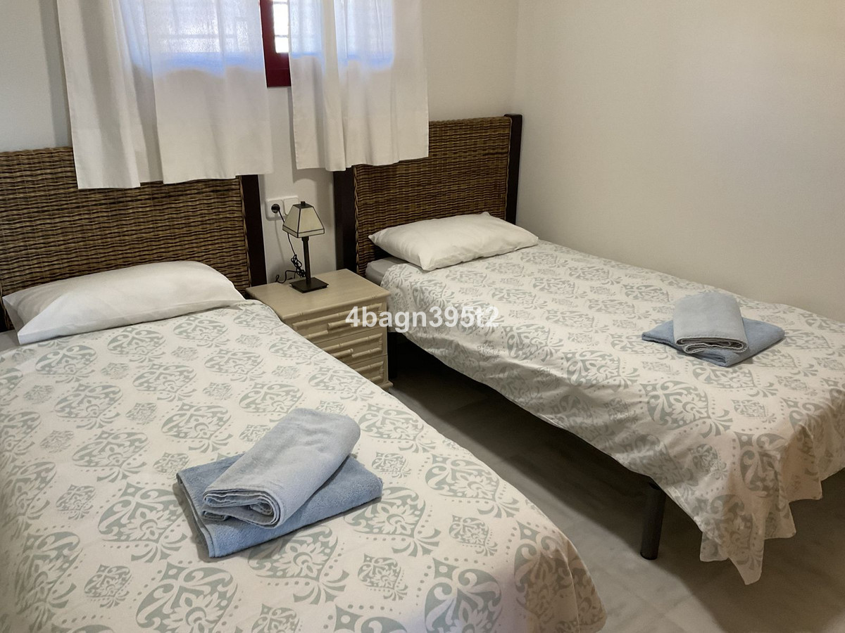 Te koop Middle Floor Apartment Costa Del Sol La Cala De Mijas € 349.000,-