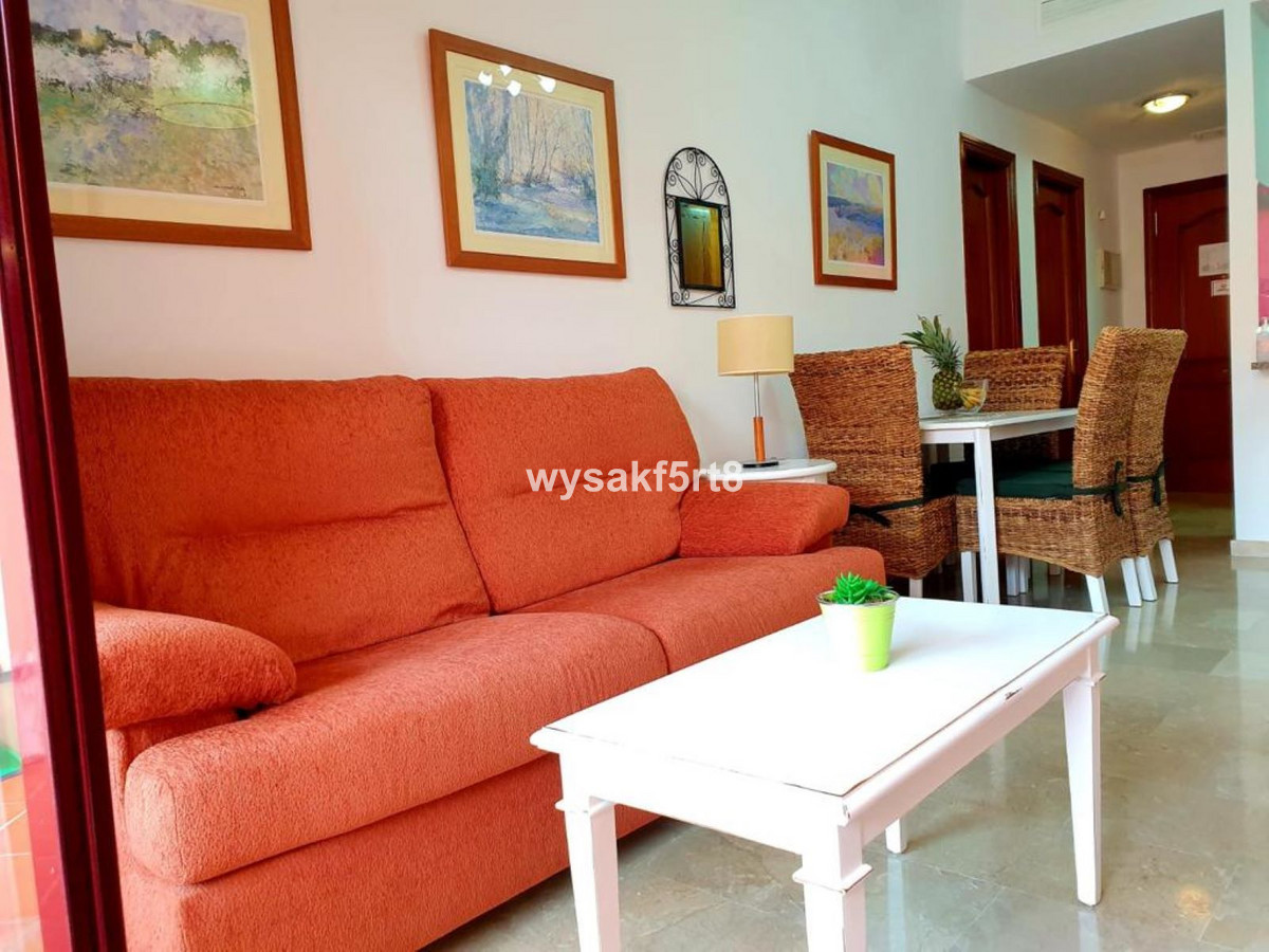 Te koop Middle Floor Apartment Costa Del Sol La Duquesa € 180.000,-