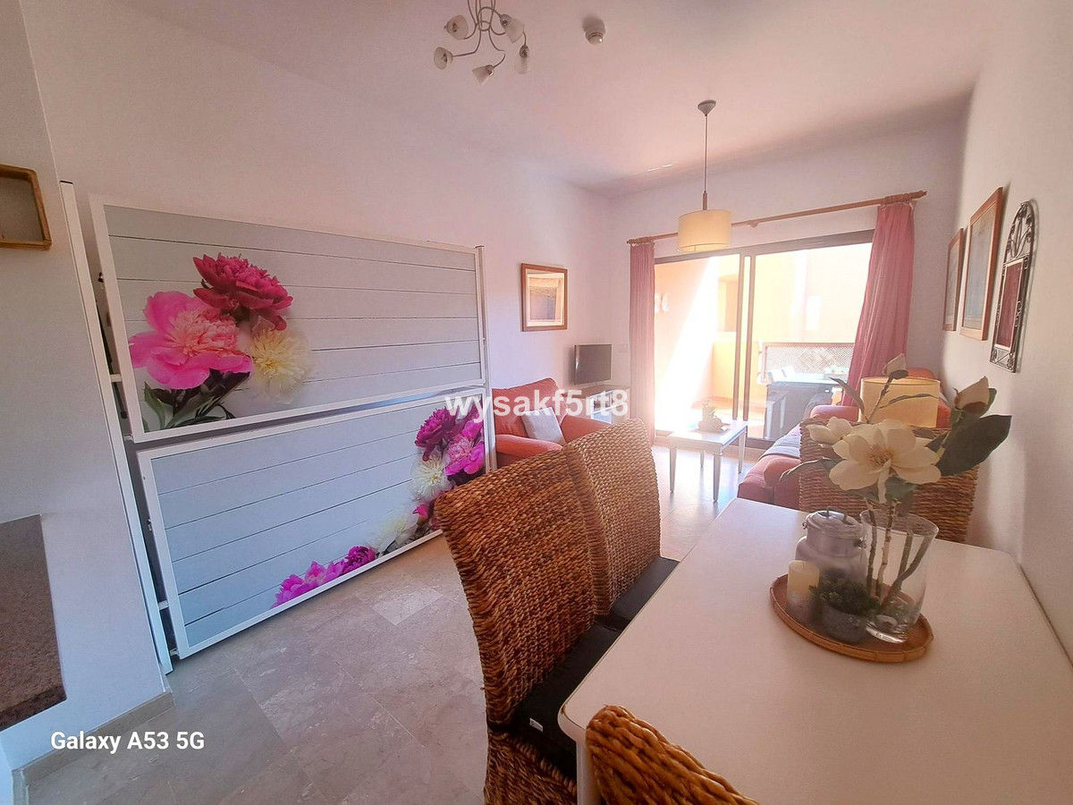 Te koop Middle Floor Apartment Costa Del Sol La Duquesa € 180.000,-