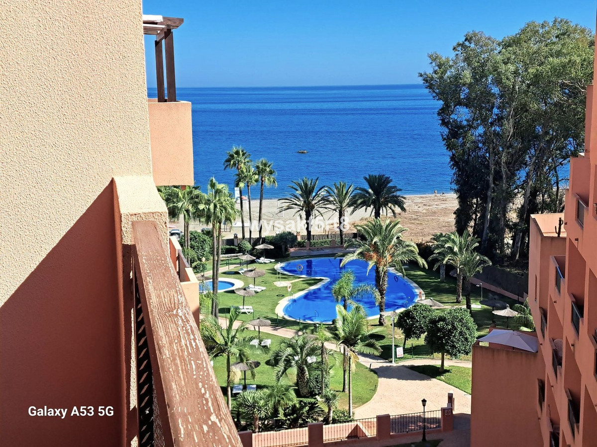 Te koop Middle Floor Apartment Costa Del Sol La Duquesa € 180.000,-