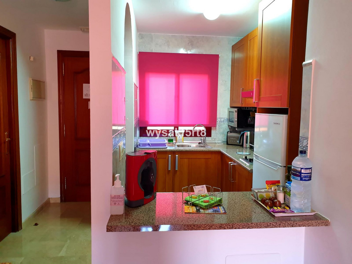 Te koop Middle Floor Apartment Costa Del Sol La Duquesa € 180.000,-