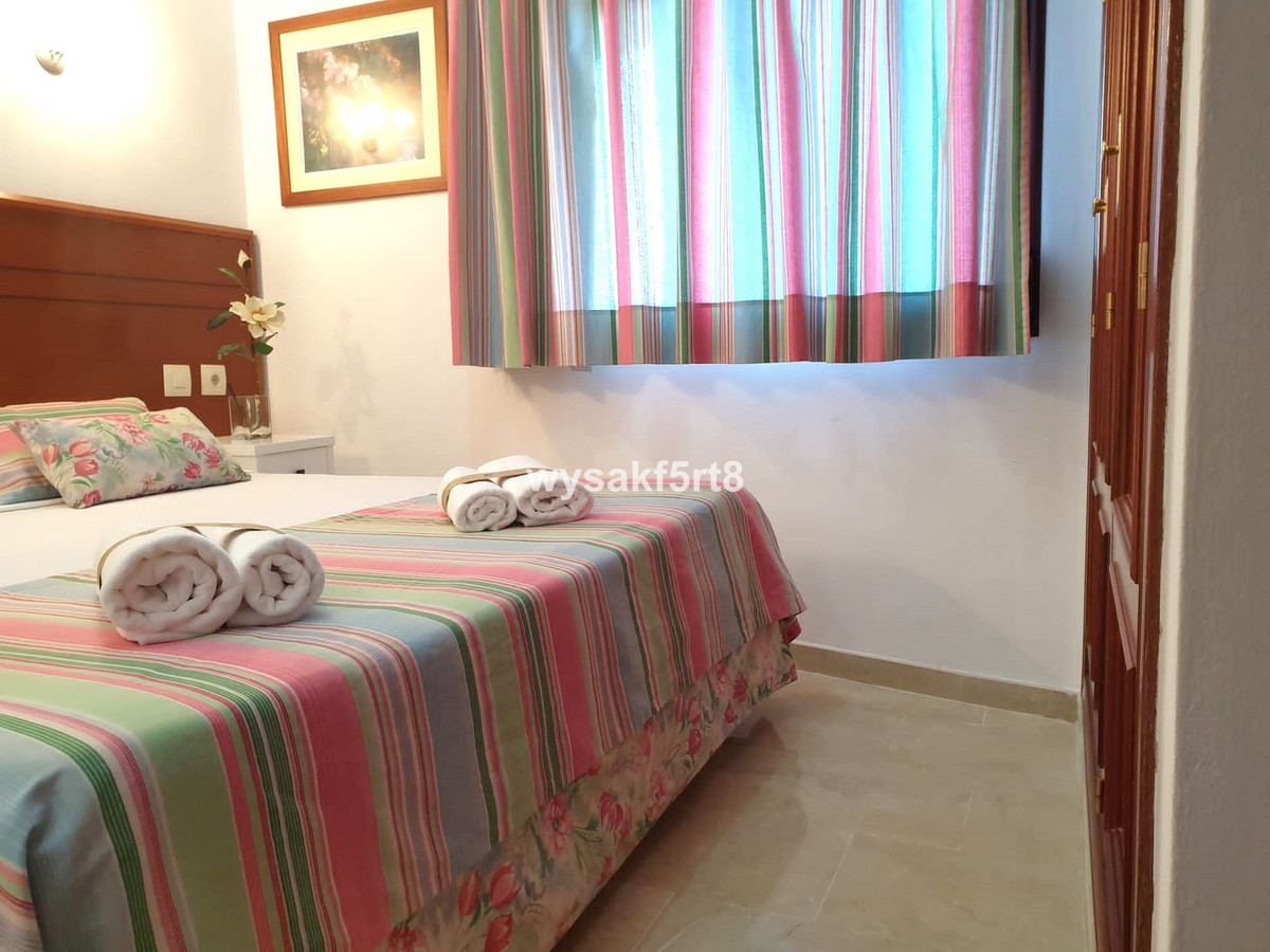 Te koop Middle Floor Apartment Costa Del Sol La Duquesa € 180.000,-