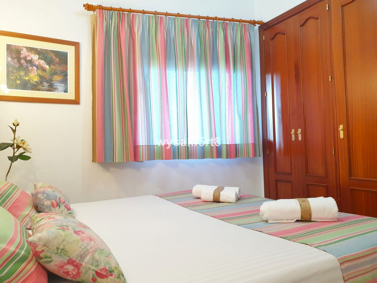 Te koop Middle Floor Apartment Costa Del Sol La Duquesa € 180.000,-