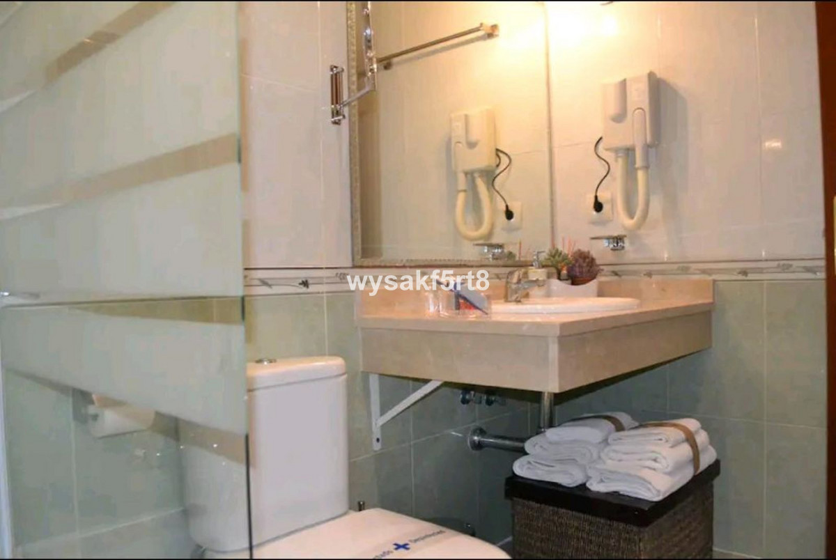 Te koop Middle Floor Apartment Costa Del Sol La Duquesa € 180.000,-