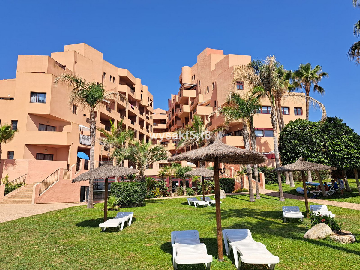 Te koop Middle Floor Apartment Costa Del Sol La Duquesa € 180.000,-