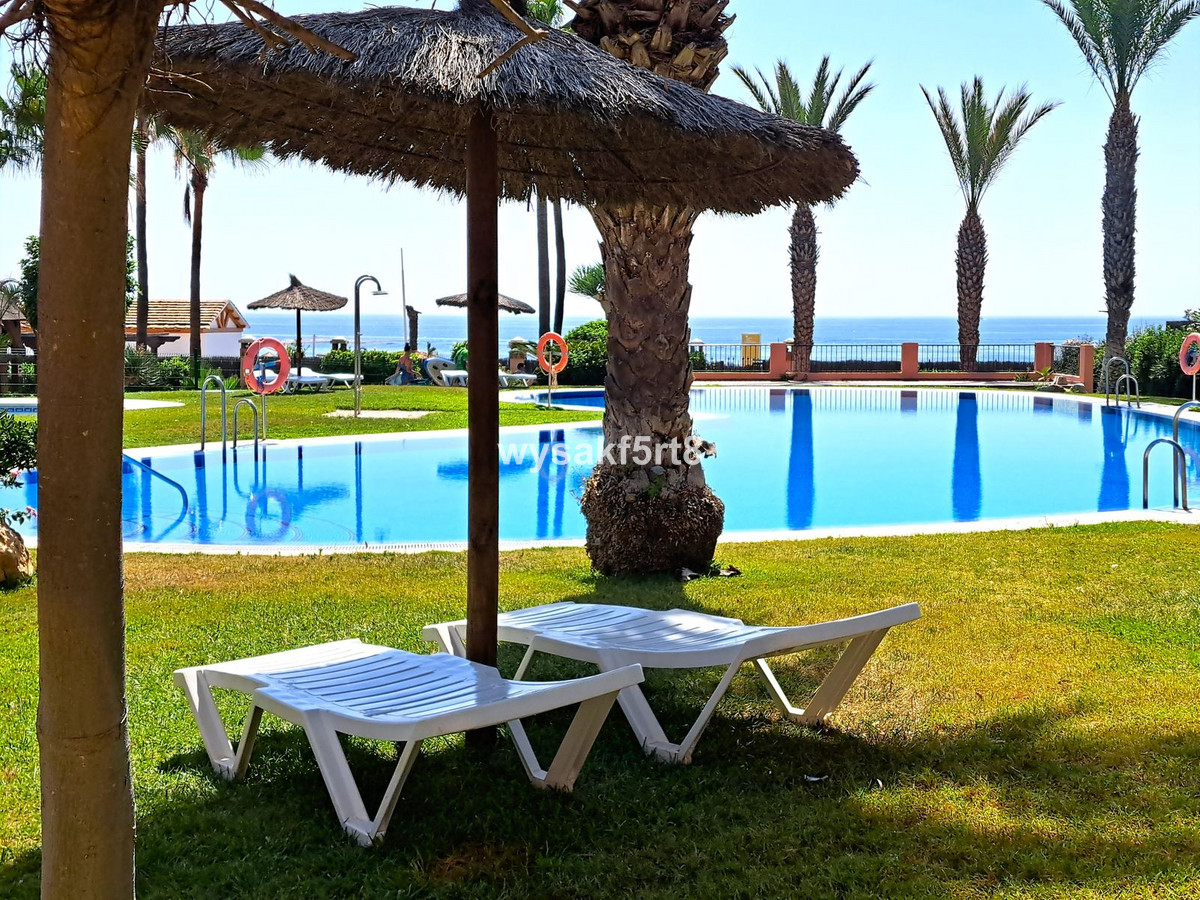 Te koop Middle Floor Apartment Costa Del Sol La Duquesa € 180.000,-