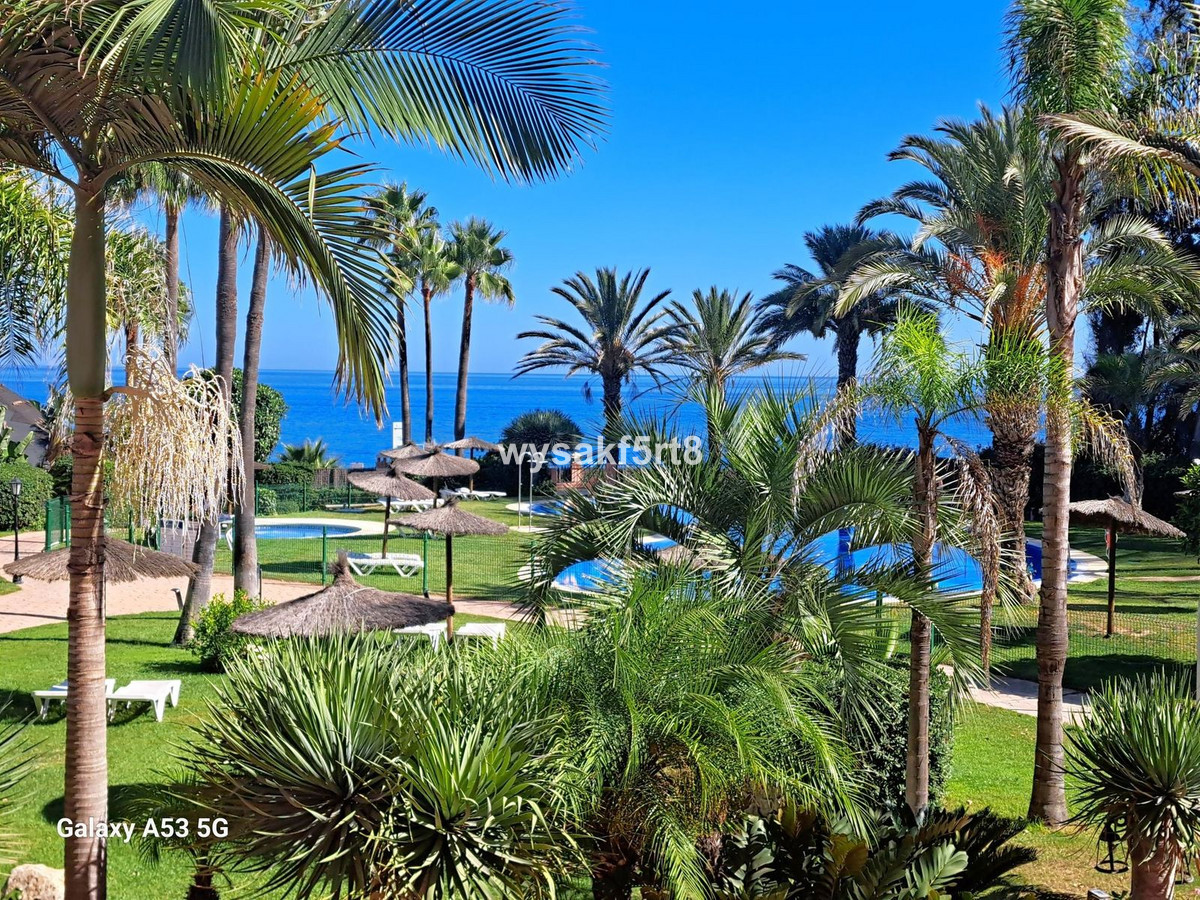 Te koop Middle Floor Apartment Costa Del Sol La Duquesa € 180.000,-