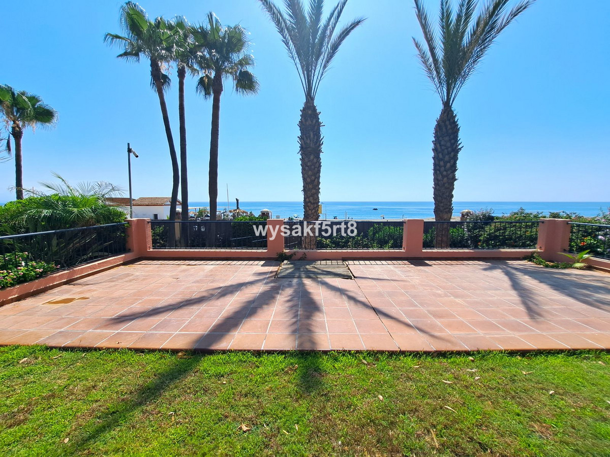 Te koop Middle Floor Apartment Costa Del Sol La Duquesa € 180.000,-