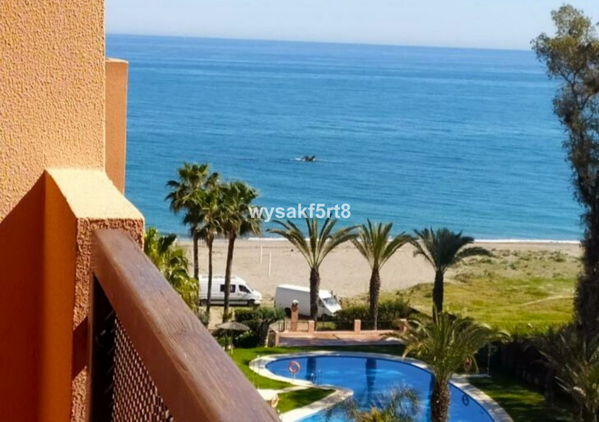 Te koop Middle Floor Apartment Costa Del Sol La Duquesa € 180.000,-