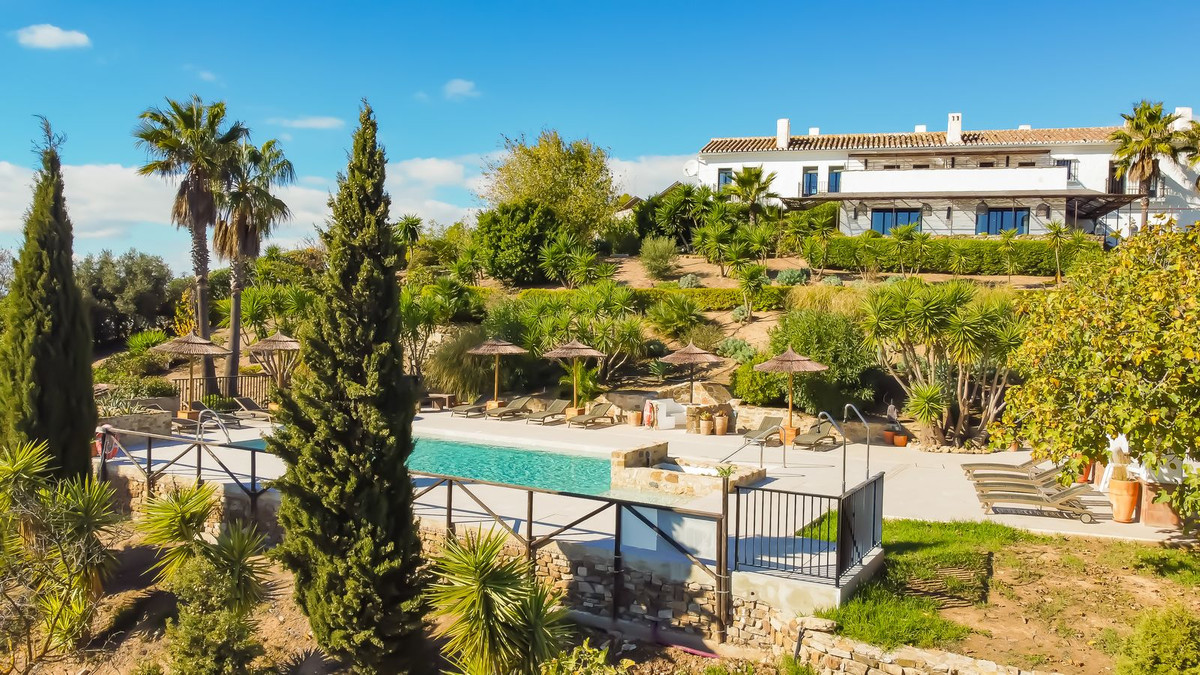 Te koop Finca - Cortijo Costa Del Sol Villanueva De La Concepcion € 2.250.000,-