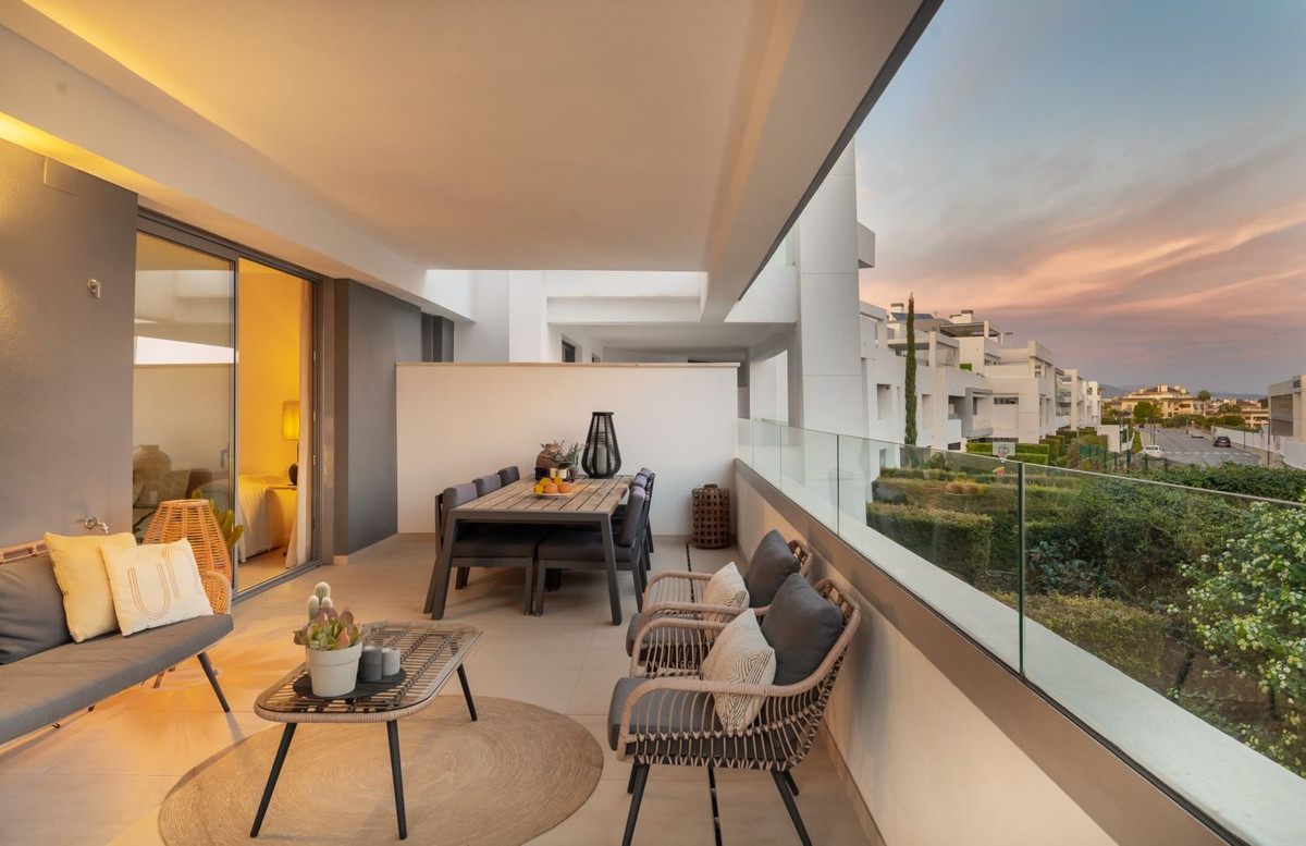 Te koop Middle Floor Apartment Costa Del Sol Estepona € 599.000,-