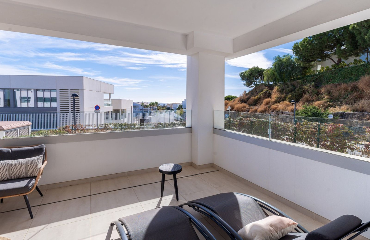 Te koop Middle Floor Apartment Costa Del Sol Estepona € 599.000,-