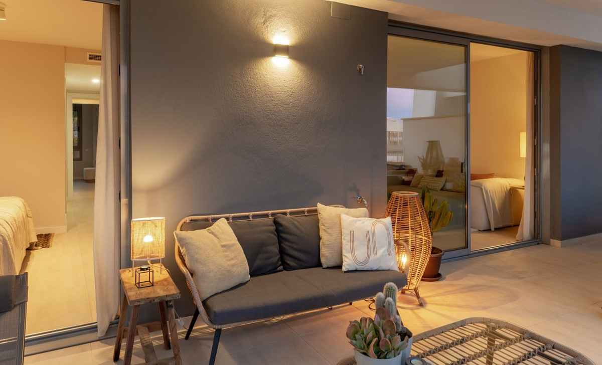 Te koop Middle Floor Apartment Costa Del Sol Estepona € 599.000,-