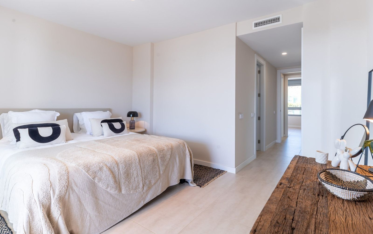 Te koop Middle Floor Apartment Costa Del Sol Estepona € 599.000,-