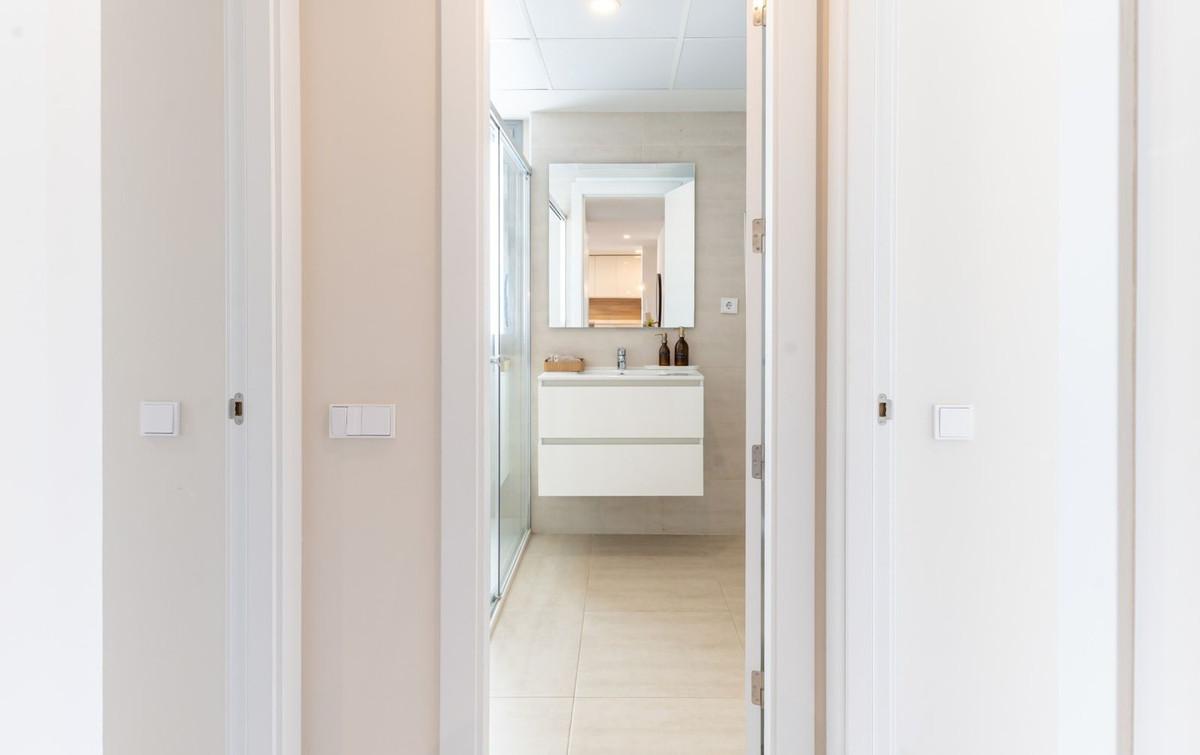 Te koop Middle Floor Apartment Costa Del Sol Estepona € 599.000,-