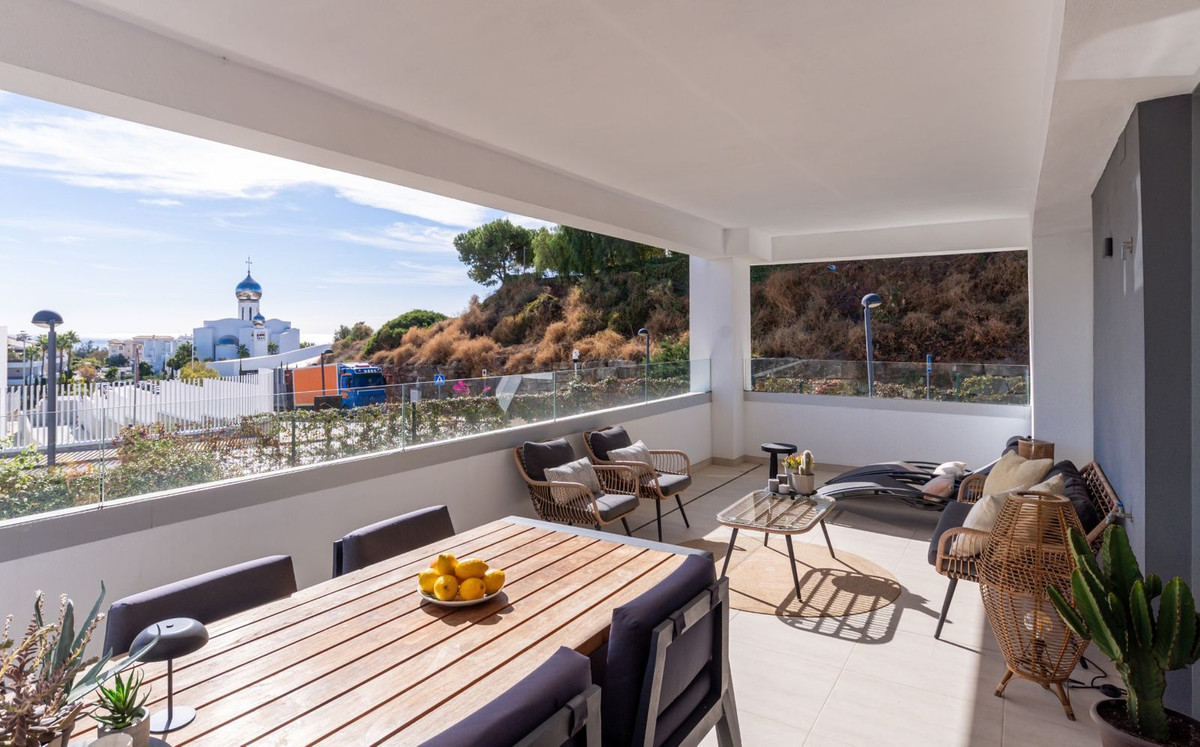 Te koop Middle Floor Apartment Costa Del Sol Estepona € 599.000,-