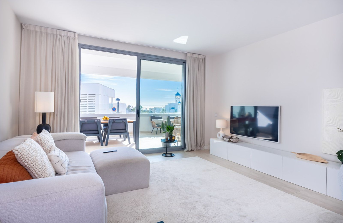 Te koop Middle Floor Apartment Costa Del Sol Estepona € 599.000,-