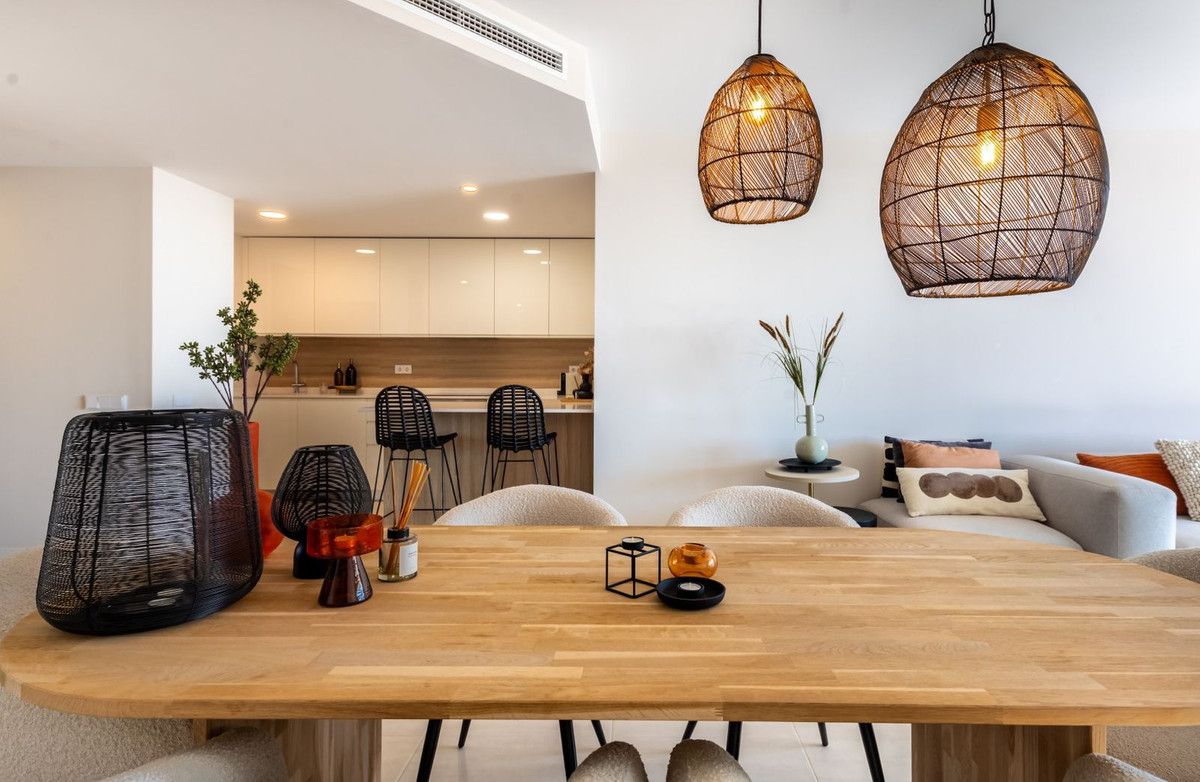 Te koop Middle Floor Apartment Costa Del Sol Estepona € 599.000,-