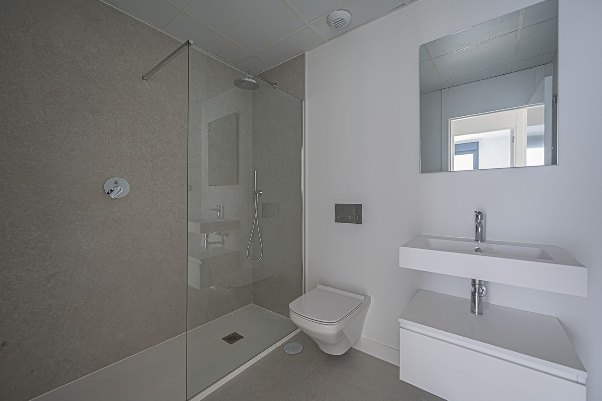 Te koop Middle Floor Apartment Costa Del Sol Altos De Los Monteros € 995.000,-