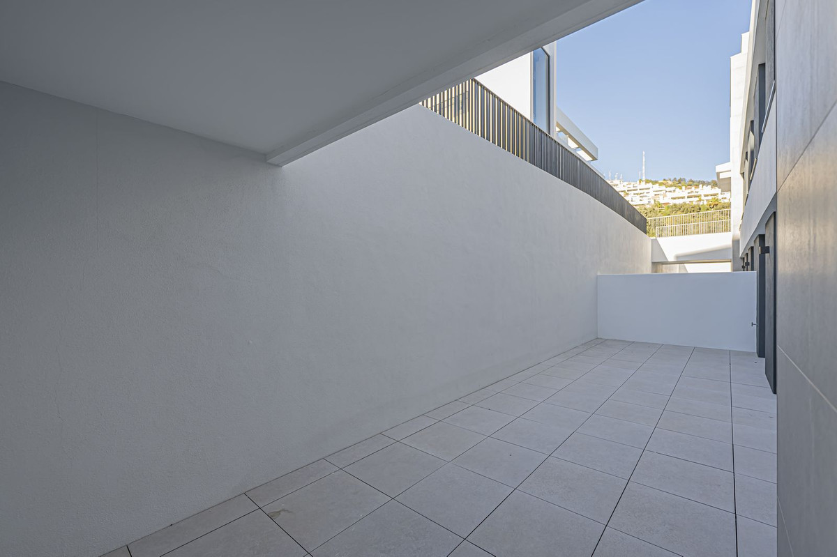 Te koop Middle Floor Apartment Costa Del Sol Altos De Los Monteros € 995.000,-