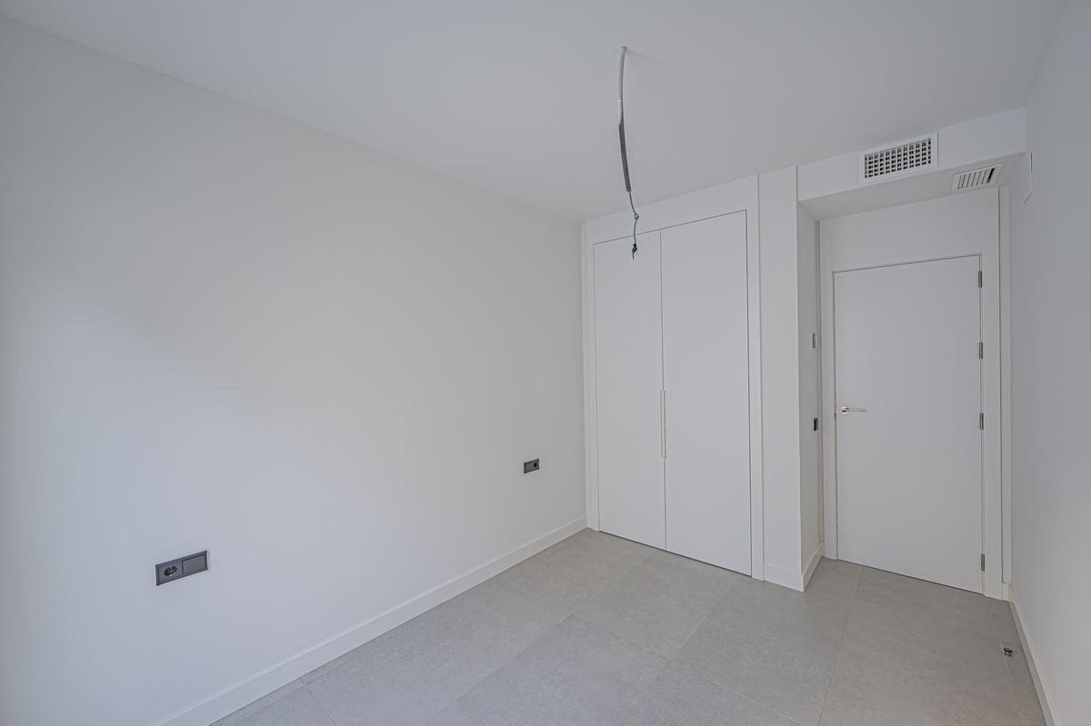 Te koop Middle Floor Apartment Costa Del Sol Altos De Los Monteros € 995.000,-