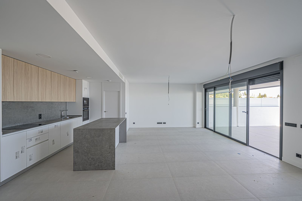 Te koop Middle Floor Apartment Costa Del Sol Altos De Los Monteros € 995.000,-