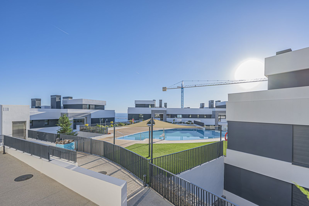 Te koop Middle Floor Apartment Costa Del Sol Altos De Los Monteros € 995.000,-