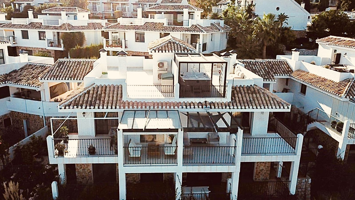 Te koop Half vrijstaand huis Costa Del Sol Benalmadena Pueblo € 590.000,-