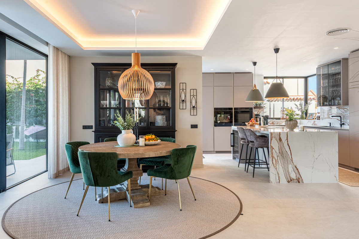 Te koop Vrijstaande Villa Costa Del Sol Cerros Del Aguila € 1.895.000,-