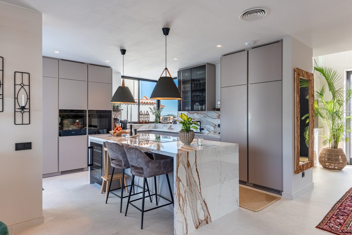 Te koop Vrijstaande Villa Costa Del Sol Cerros Del Aguila € 1.895.000,-