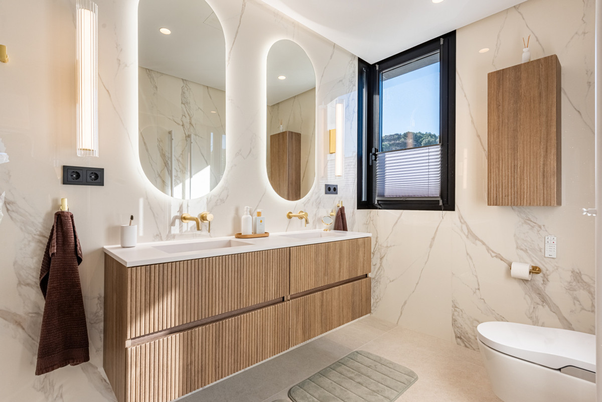 Te koop Vrijstaande Villa Costa Del Sol Cerros Del Aguila € 1.895.000,-