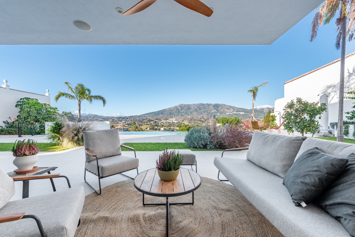 Te koop Vrijstaande Villa Costa Del Sol Cerros Del Aguila € 1.895.000,-