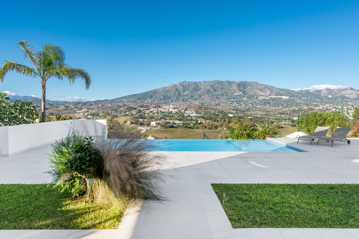 Te koop Vrijstaande Villa Costa Del Sol Cerros Del Aguila € 1.895.000,-