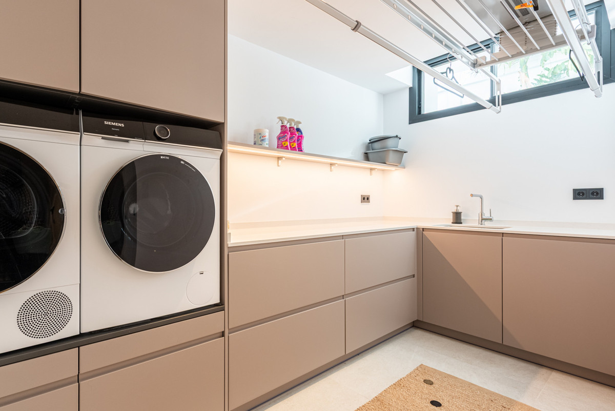 Te koop Vrijstaande Villa Costa Del Sol Cerros Del Aguila € 1.895.000,-