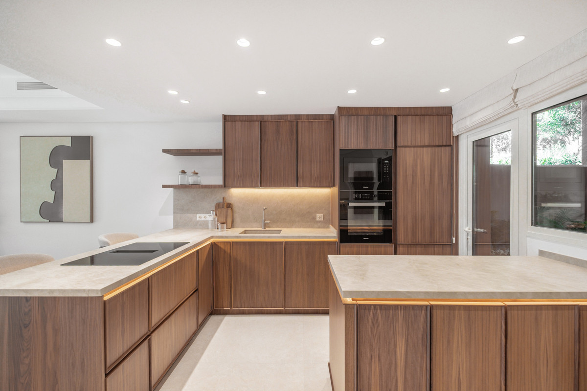 Te koop Herenhuis Costa Del Sol The Golden Mile € 1.995.000,-