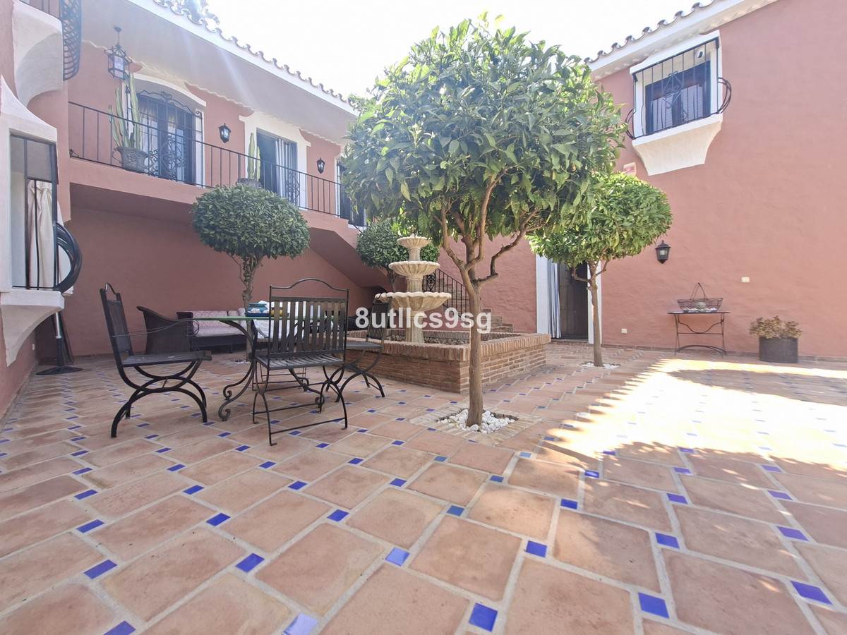 Te koop Vrijstaande Villa Costa Del Sol Aloha € 2.495.000,-