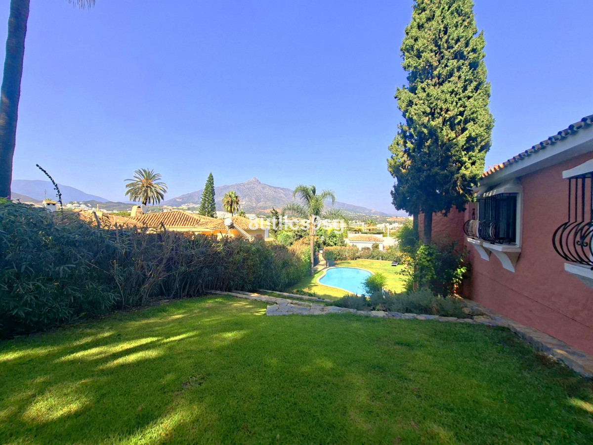 Te koop Vrijstaande Villa Costa Del Sol Aloha € 2.495.000,-