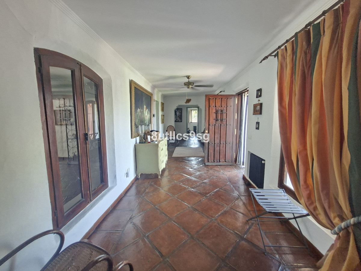 Te koop Vrijstaande Villa Costa Del Sol Aloha € 2.495.000,-