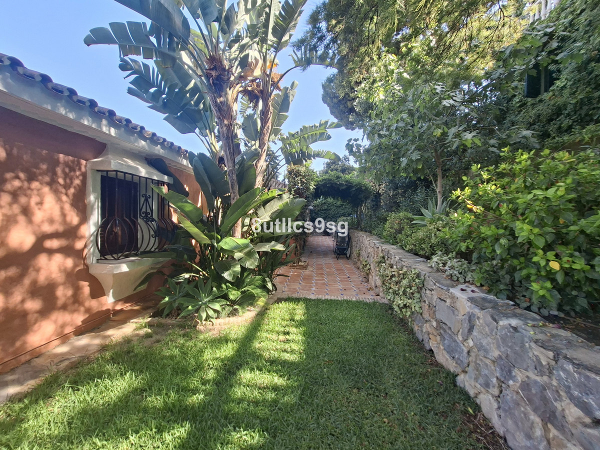Te koop Vrijstaande Villa Costa Del Sol Aloha € 2.495.000,-