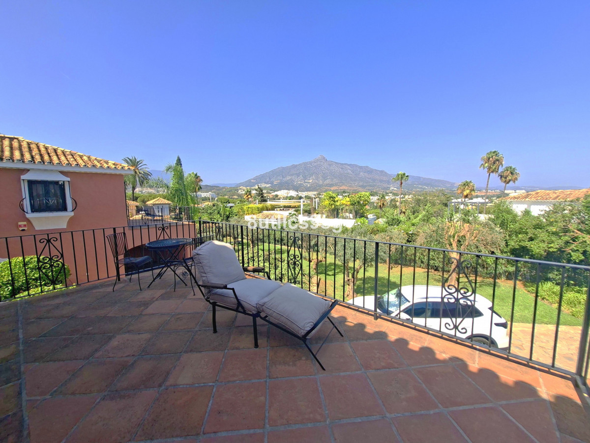 Te koop Vrijstaande Villa Costa Del Sol Aloha € 2.495.000,-