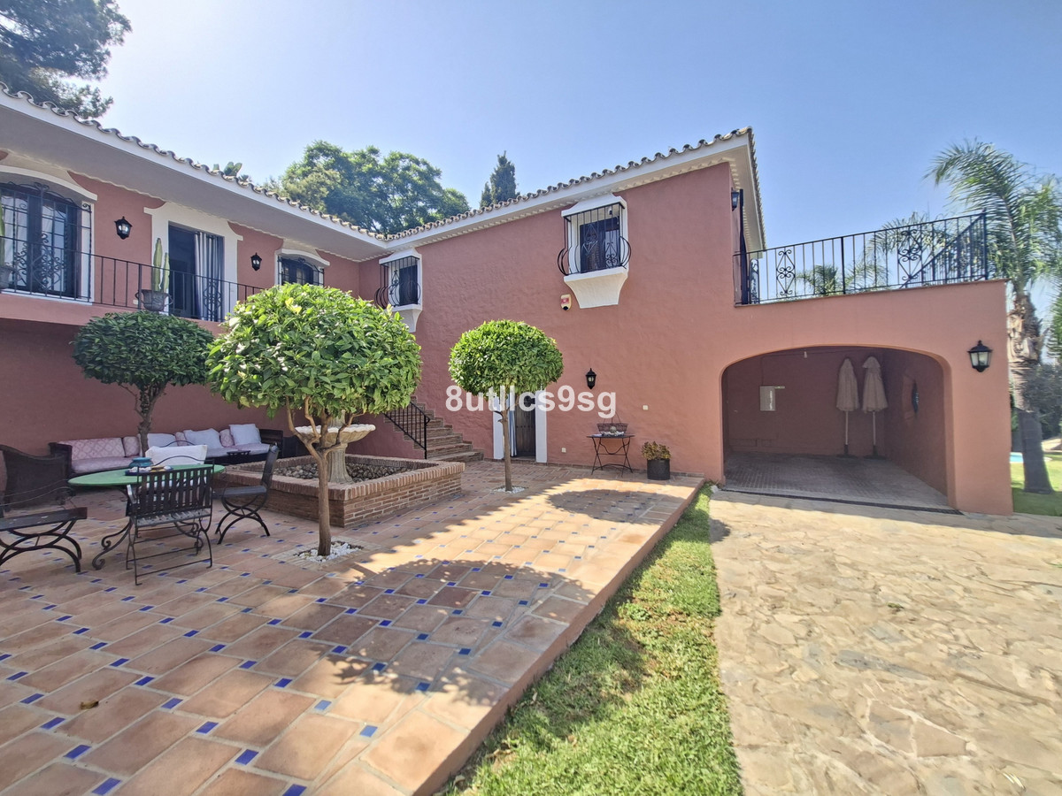 Te koop Vrijstaande Villa Costa Del Sol Aloha € 2.495.000,-