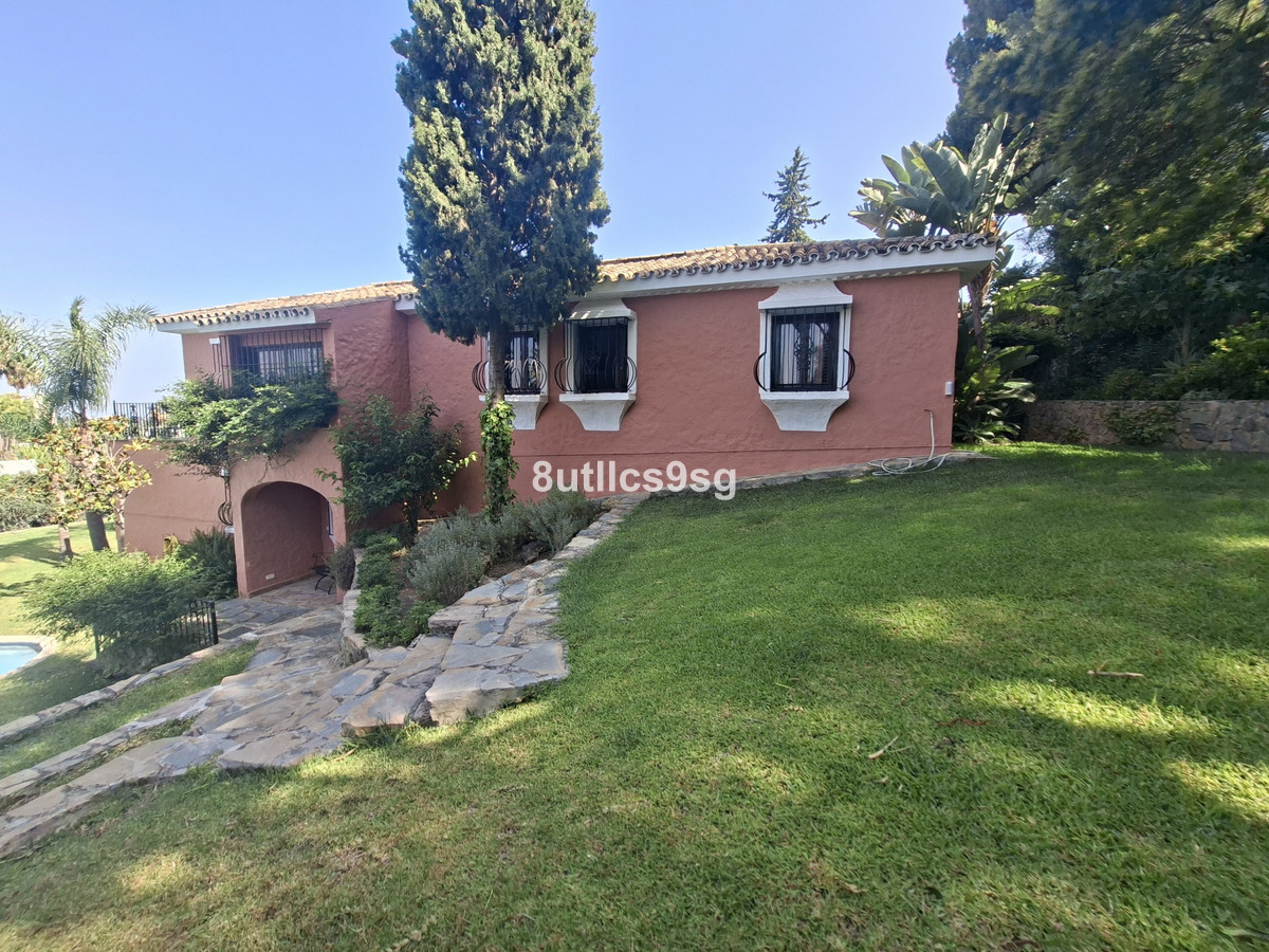 Te koop Vrijstaande Villa Costa Del Sol Aloha € 2.495.000,-