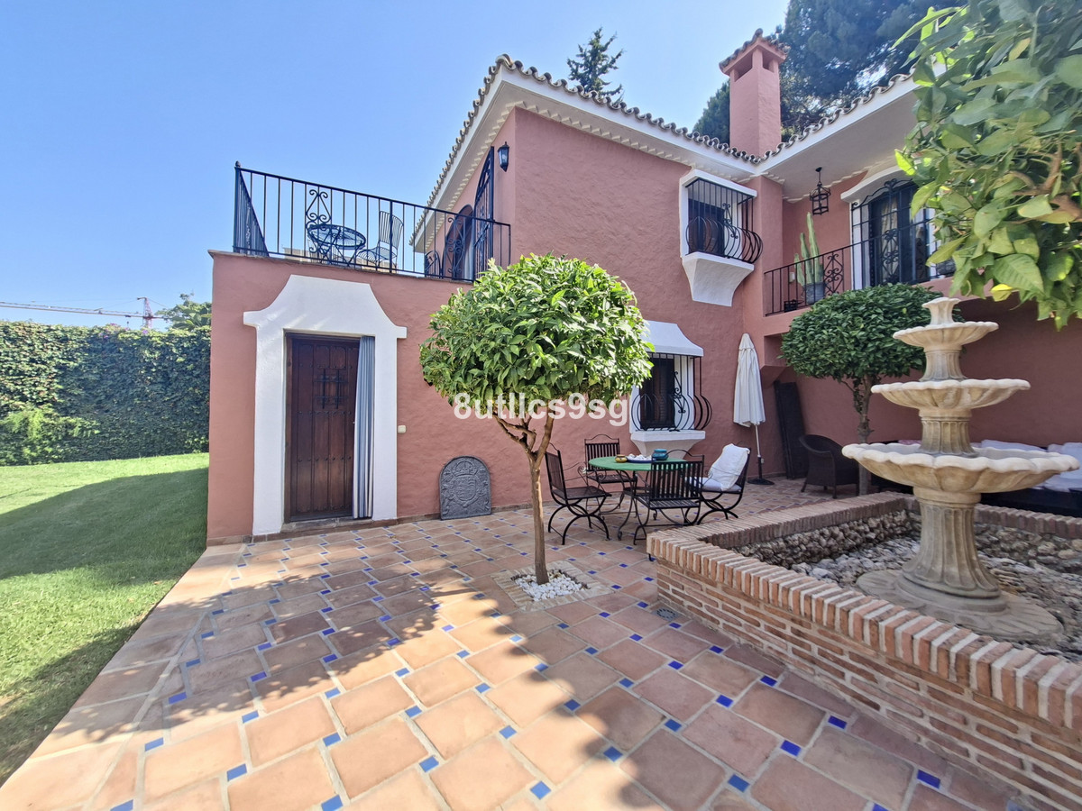 Te koop Vrijstaande Villa Costa Del Sol Aloha € 2.495.000,-